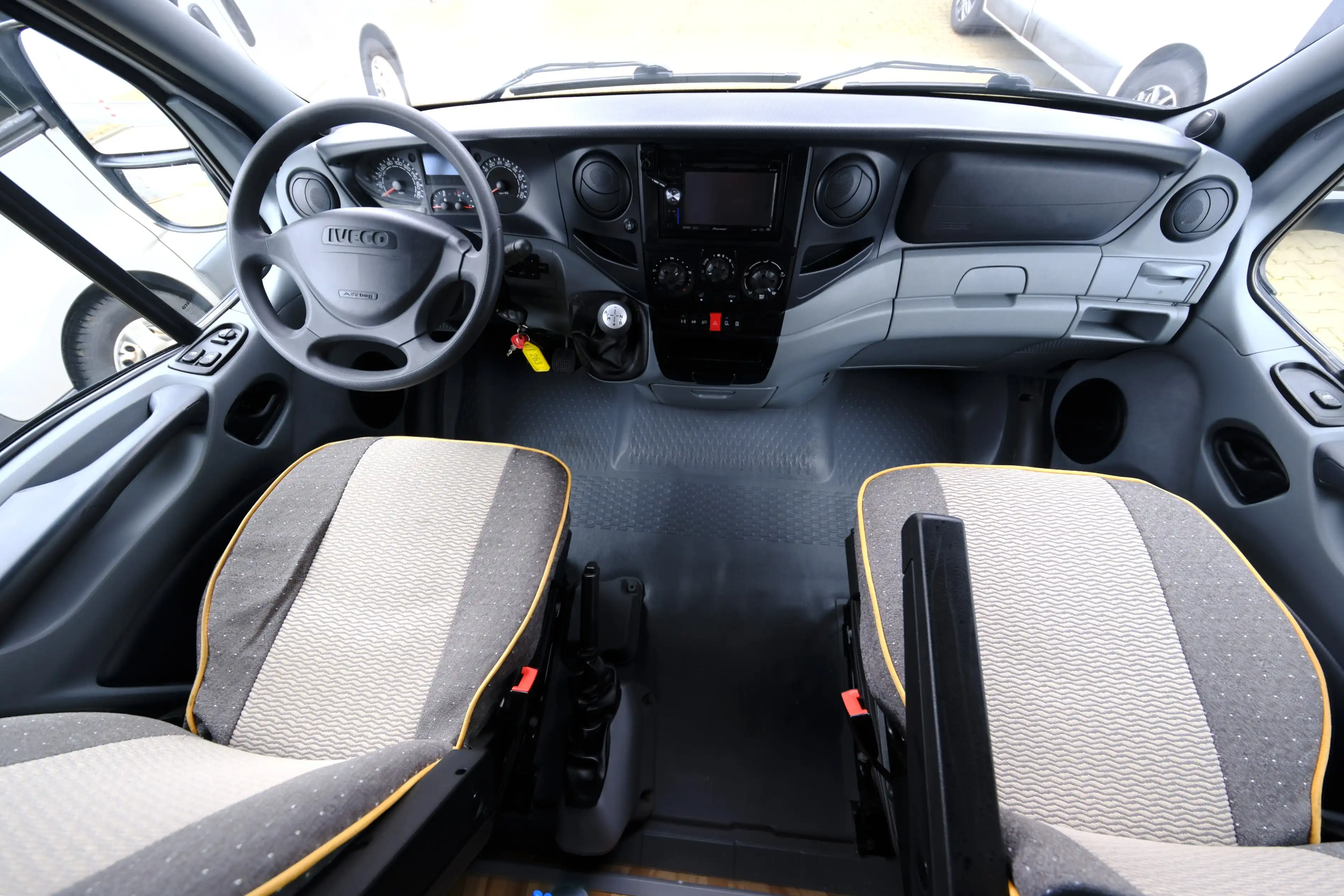 DETHLEFFS A 800 XL Globetrotter